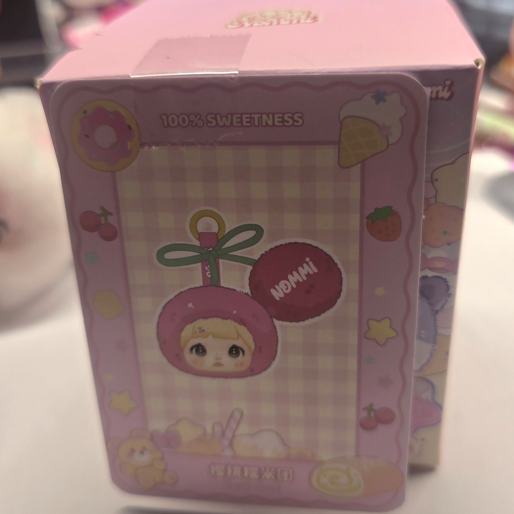 NIB NOMMIE 100% SWEETNESS KEYCHAIN CONFIRMED